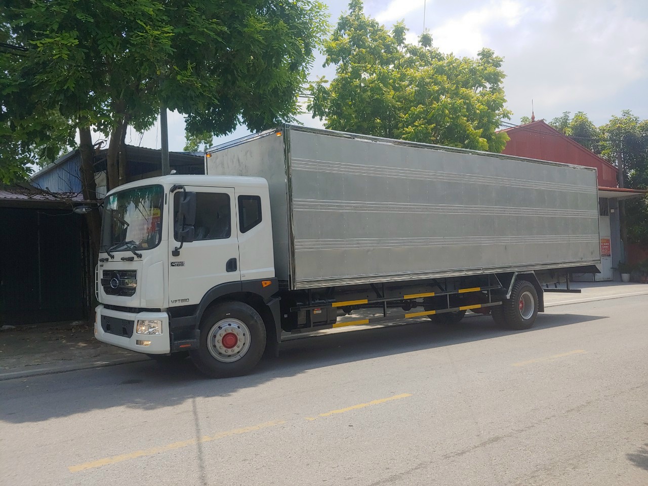 Xe tải Veam VPT880 8 tấn thùng 9m5, động cơ CUMMIN - 1