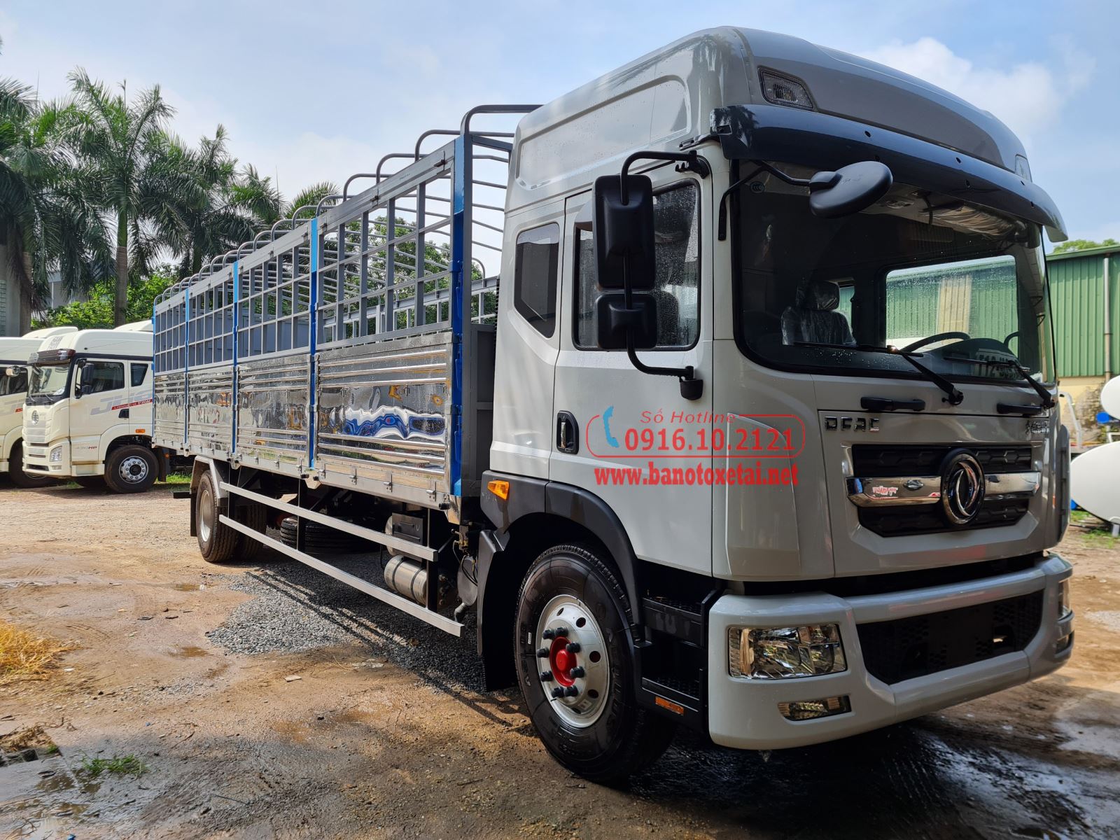 Xe tải Dongfeng D12 thùng mui bạt 8 tấn