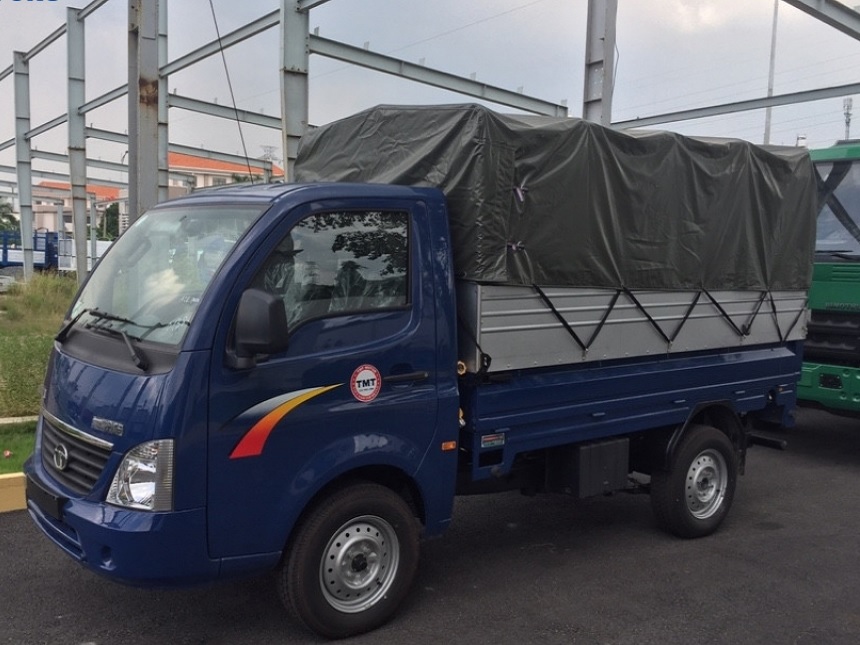 Xe tải TATA thùng mui bạt 990kg