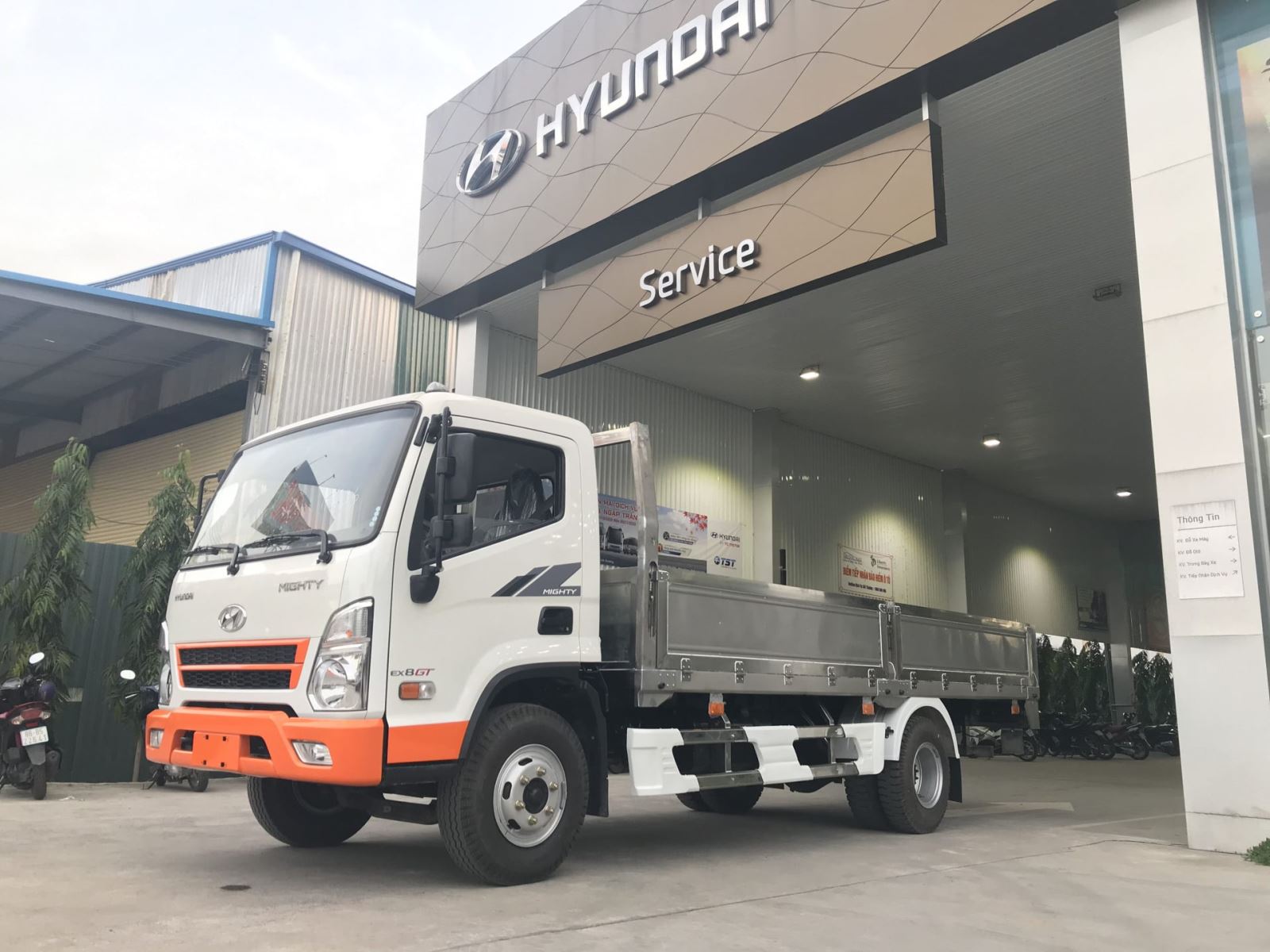 Hyundai EX8 GTS2 thùng lửng 7 tấn thùng 5m3