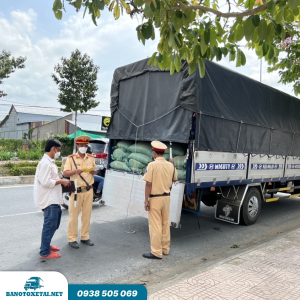 Xe tải vi phạm tải trọng dễ bị xử phạt hành chính