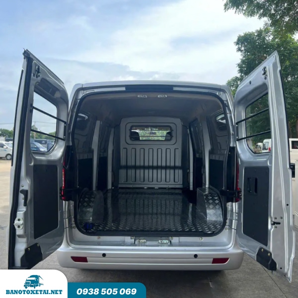 Xe van chở hàng thuận tiện tại Tiến Phát Auto